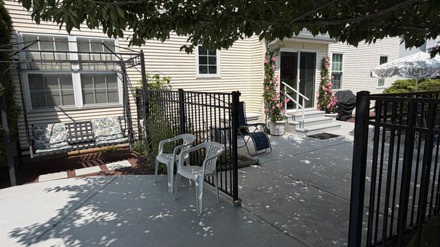 4 ACACIA AVE, Robbinsville, NJ 08691