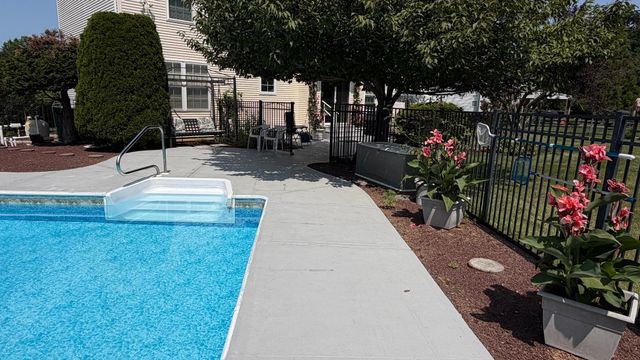 4 ACACIA AVE, Robbinsville, NJ 08691