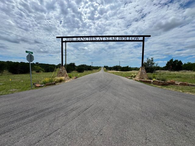 101 Gilmore Court, Lipan, TX 76462