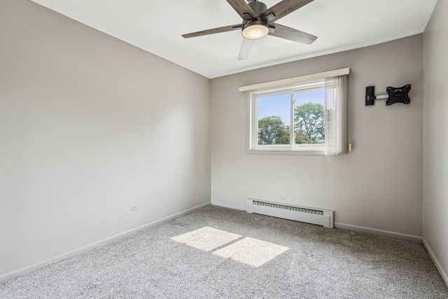 241 Northway Park Road 10, Machesney Park, IL 61115