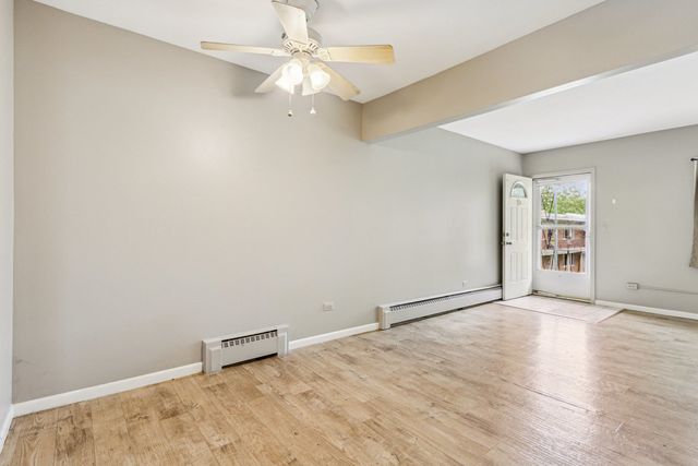 241 Northway Park Road 10, Machesney Park, IL 61115