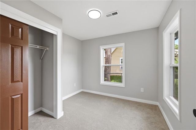 706 S Butler Drive, Harrisonville, MO 64701