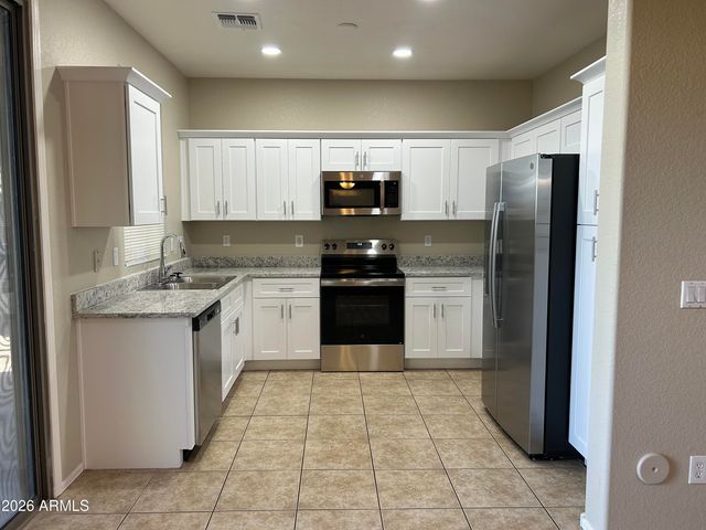 40092 N CALABRIA Street, San Tan Valley, AZ 85140