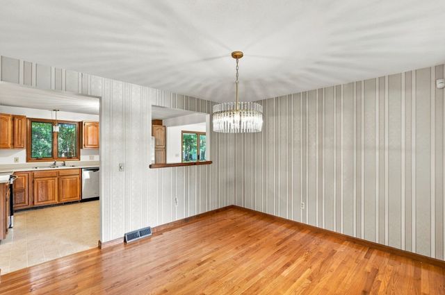 690 Converse Street, Longmeadow, MA 01106