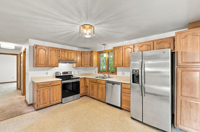 690 Converse Street, Longmeadow, MA 01106