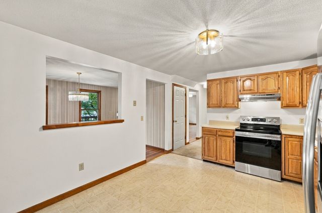 690 Converse Street, Longmeadow, MA 01106
