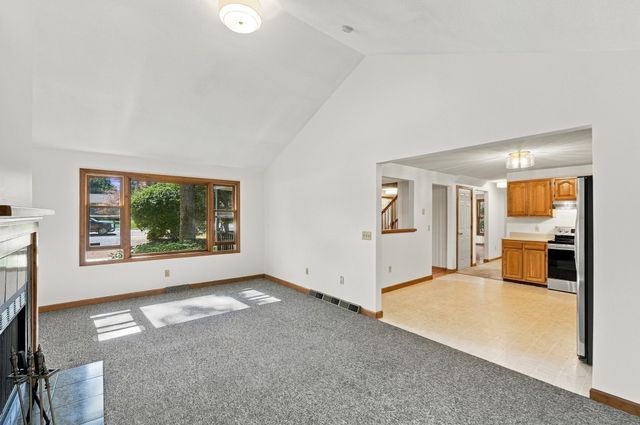 690 Converse Street, Longmeadow, MA 01106