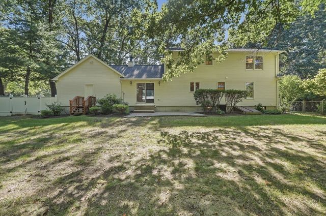 690 Converse Street, Longmeadow, MA 01106