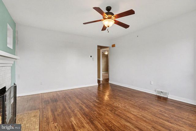 4926 COLORADO AVE, Harrisburg, PA 17109