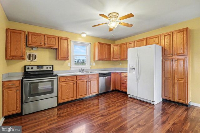 4926 COLORADO AVE, Harrisburg, PA 17109