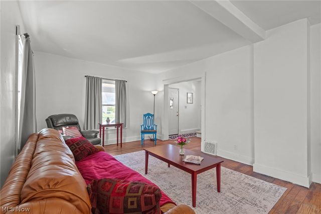 718 E Highland Avenue, Ravenna, OH 44266