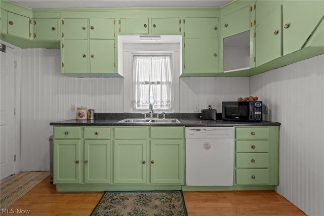 718 E Highland Avenue, Ravenna, OH 44266