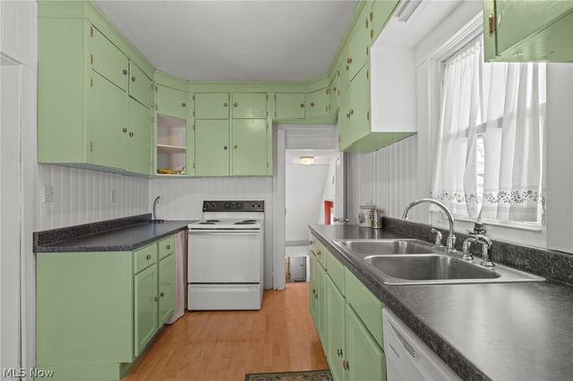 718 E Highland Avenue, Ravenna, OH 44266