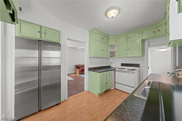 718 E Highland Avenue, Ravenna, OH 44266