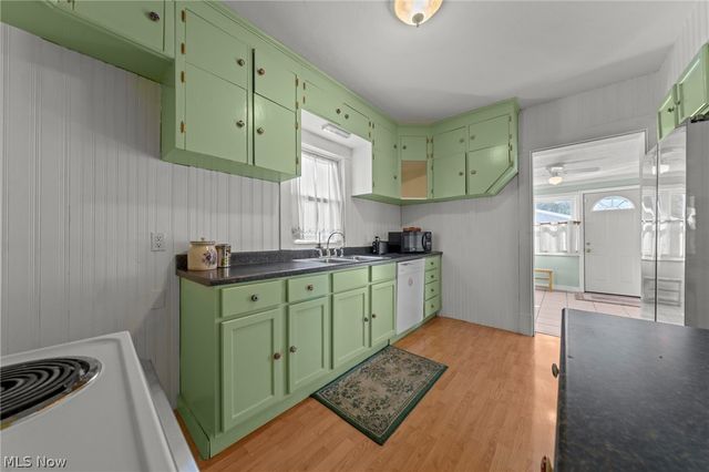 718 E Highland Avenue, Ravenna, OH 44266