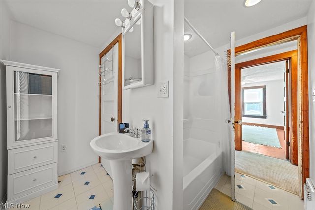 718 E Highland Avenue, Ravenna, OH 44266