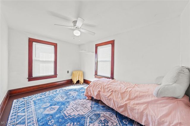 718 E Highland Avenue, Ravenna, OH 44266