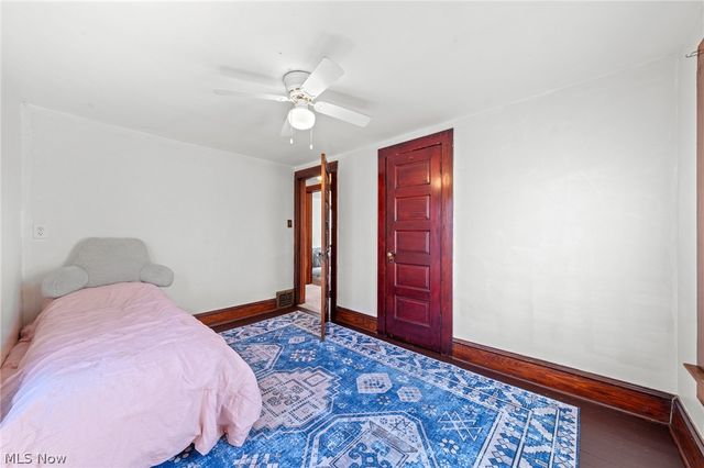 718 E Highland Avenue, Ravenna, OH 44266