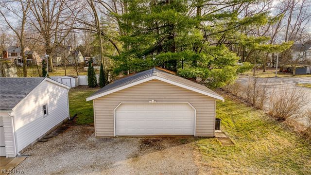 718 E Highland Avenue, Ravenna, OH 44266