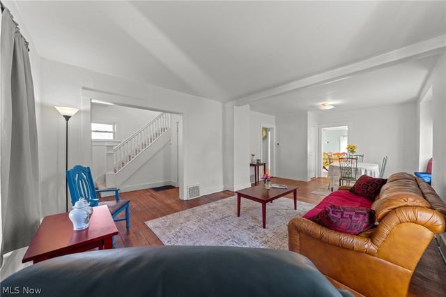 718 E Highland Avenue, Ravenna, OH 44266