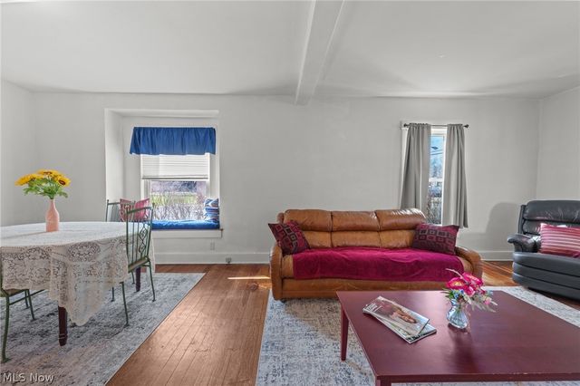 718 E Highland Avenue, Ravenna, OH 44266