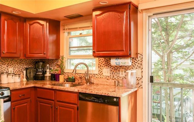 431 Glenbrook Road 3, Stamford, CT 06906