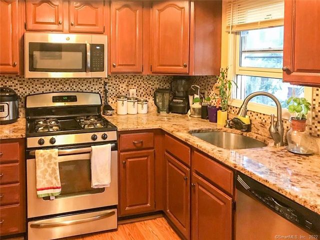 431 Glenbrook Road 3, Stamford, CT 06906