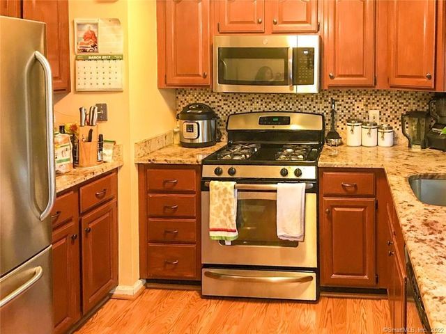 431 Glenbrook Road 3, Stamford, CT 06906