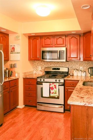 431 Glenbrook Road 3, Stamford, CT 06906