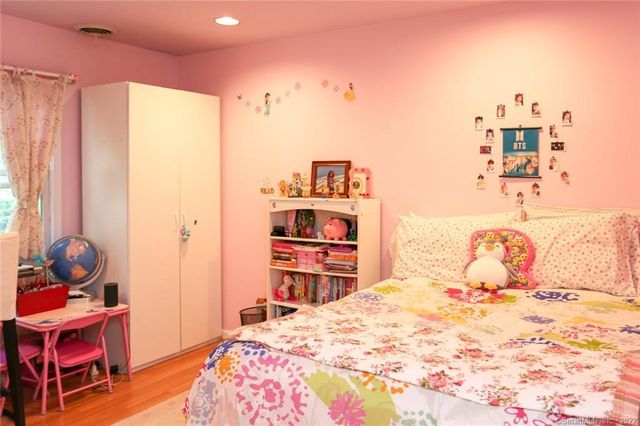 431 Glenbrook Road 3, Stamford, CT 06906