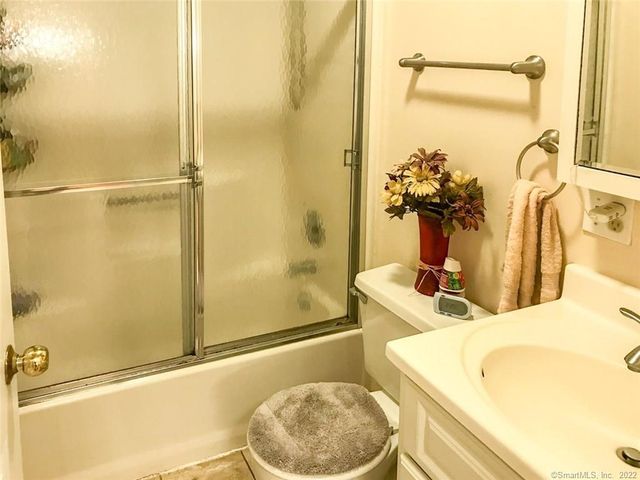 431 Glenbrook Road 3, Stamford, CT 06906