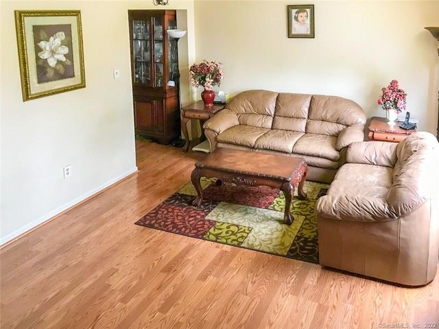 431 Glenbrook Road 3, Stamford, CT 06906