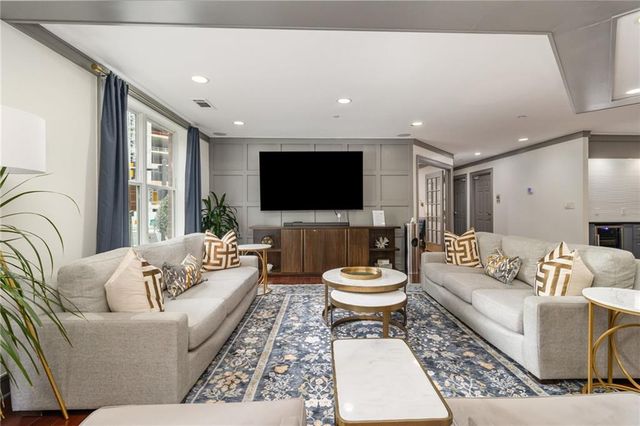 1101 Juniper NE Street 822, Atlanta, GA 30309