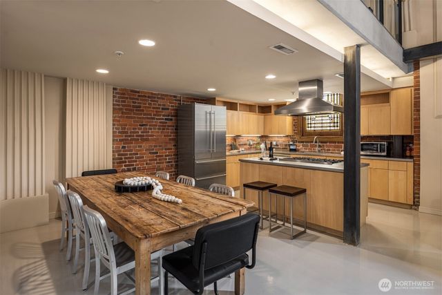 1845 16th Avenue, Seattle, WA 98122