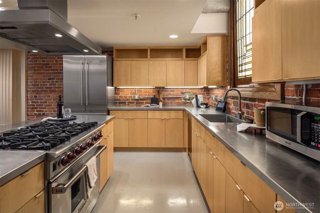 1845 16th Avenue, Seattle, WA 98122