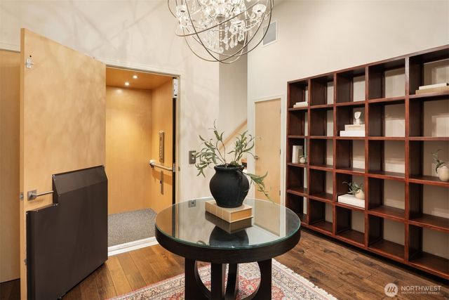 1845 16th Avenue, Seattle, WA 98122