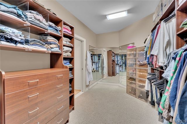 9123 Curry Ln, Clarence, NY 14032