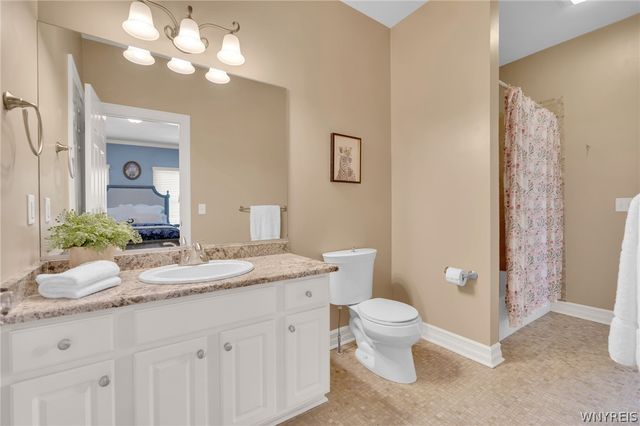9123 Curry Ln, Clarence, NY 14032