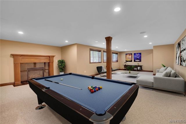 9123 Curry Ln, Clarence, NY 14032
