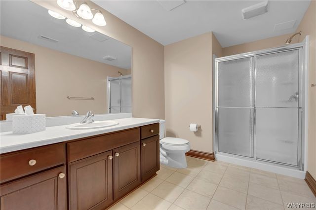 9123 Curry Ln, Clarence, NY 14032