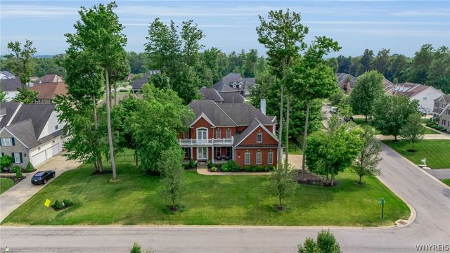 9123 Curry Ln, Clarence, NY 14032