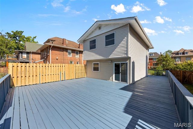 6028 Clemens Avenue, St Louis, MO 63112