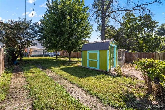 6028 Clemens Avenue, St Louis, MO 63112