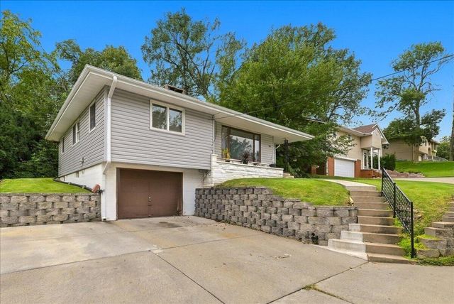 139 HAPPY HOLLOW Boulevard, Council Bluffs, IA 51503