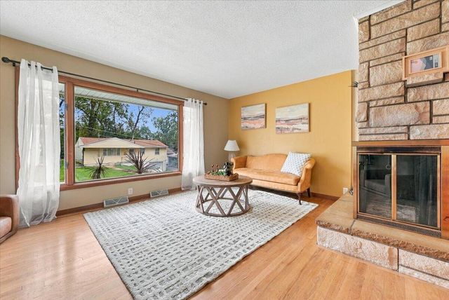 139 HAPPY HOLLOW Boulevard, Council Bluffs, IA 51503