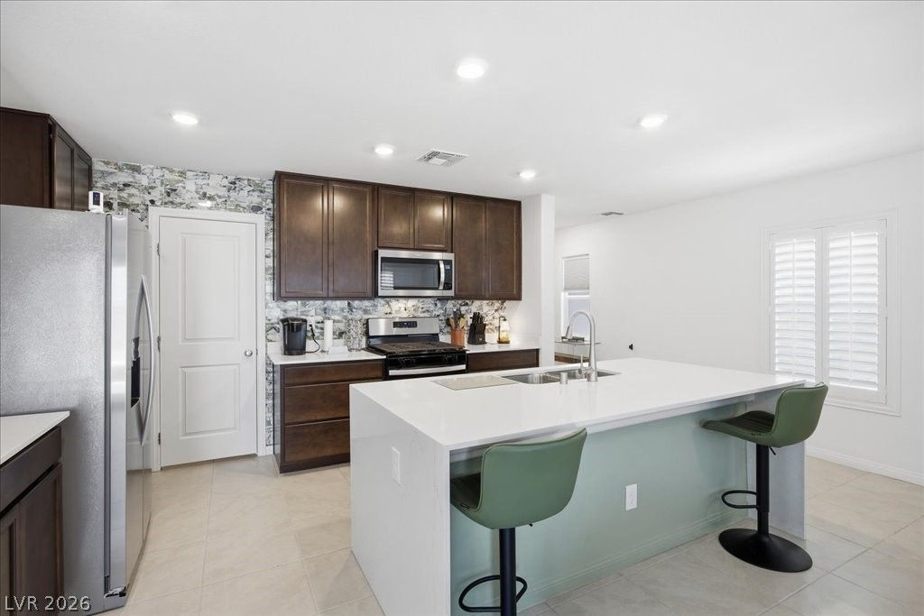 8724 Crestwood Hills Street, Las Vegas, NV 89113 — photo 4