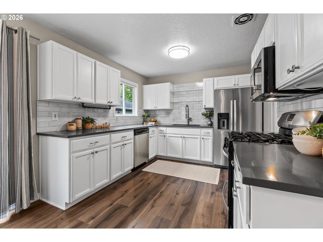 10811 Sw 64TH Ave, Portland, OR 97219