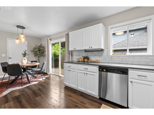 10811 Sw 64TH Ave, Portland, OR 97219