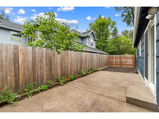 10811 Sw 64TH Ave, Portland, OR 97219
