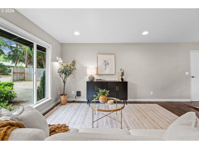 10811 Sw 64TH Ave, Portland, OR 97219